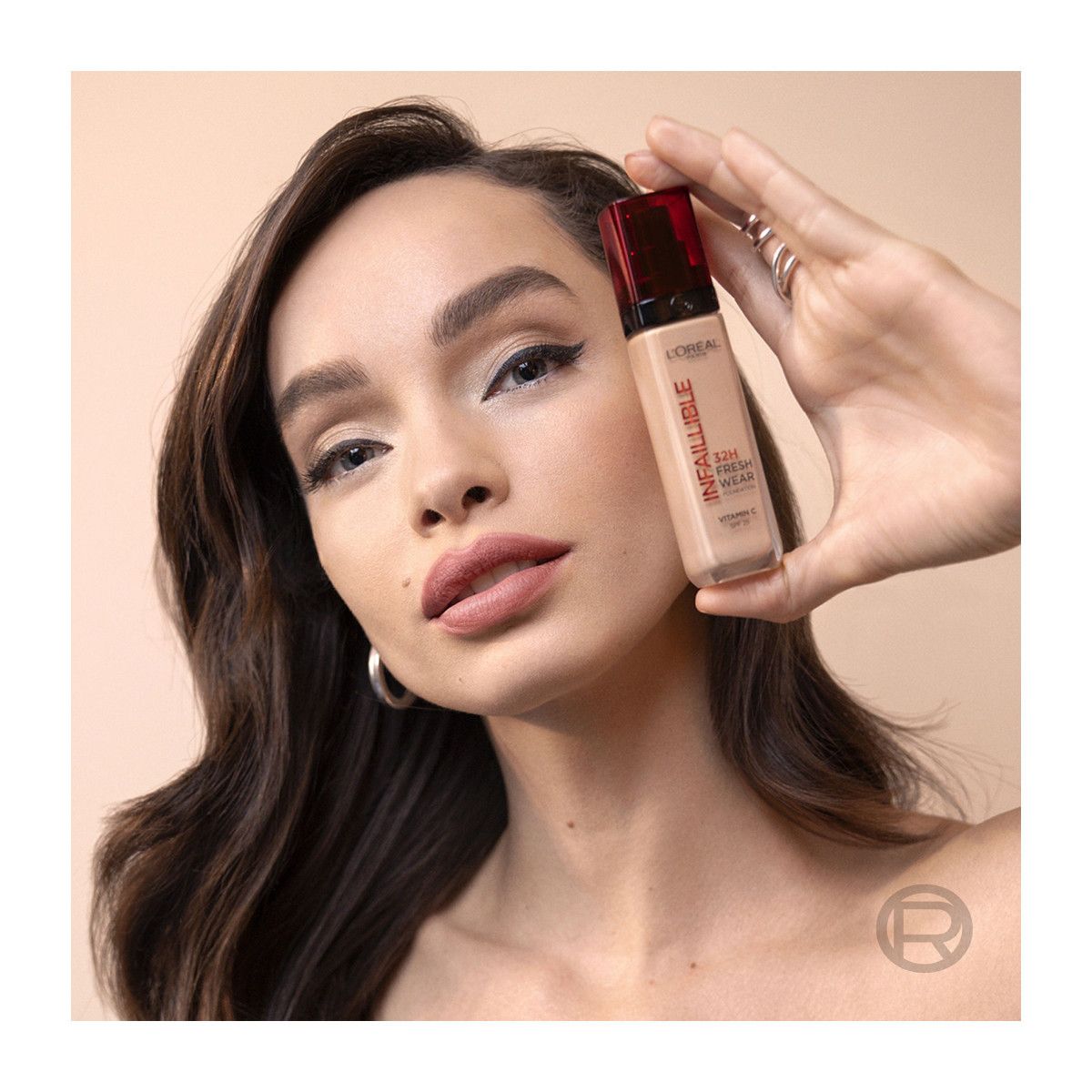 L'Oreal Paris Infaillible  32H Fresh Wear Foundation 220 Sand 30ml