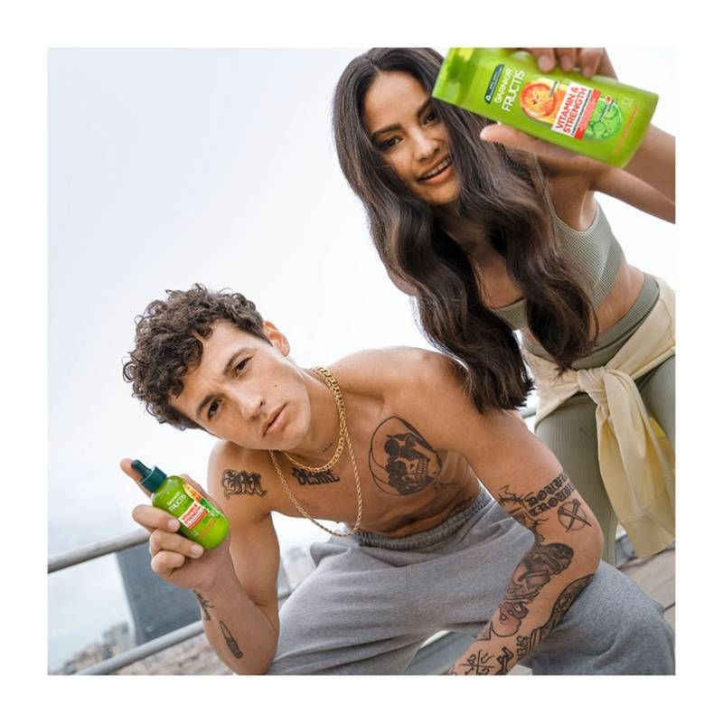 Garnier Promo Fructis Vitamin & Strength Shampoo 400ml & Conditioner 200ml & Hair Serum 125ml