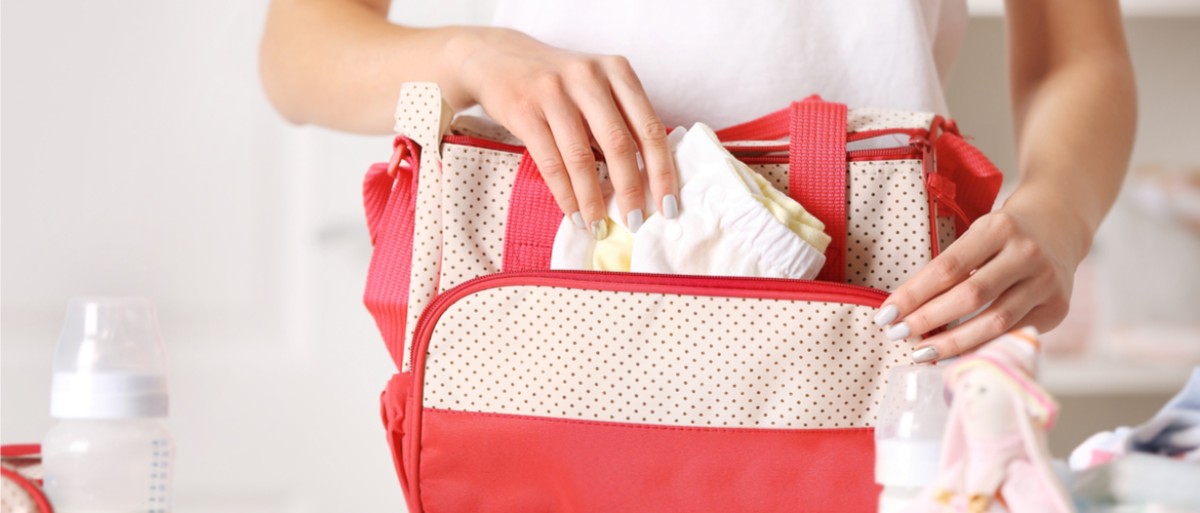 Le sac de maman : Les produits indispensables à toujours avoir avec soi photo