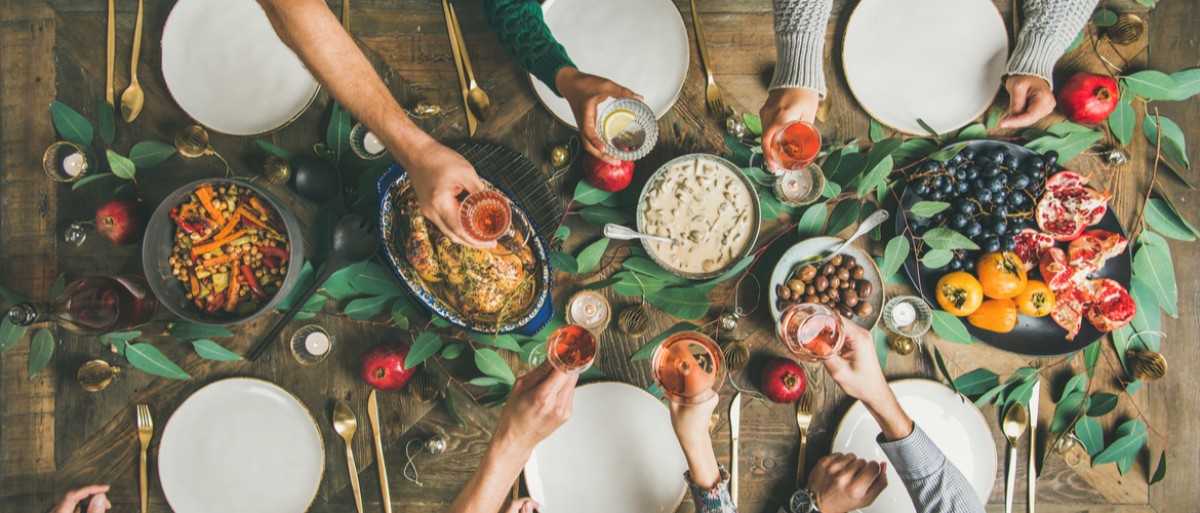 Votre peau éclate pendant les vacances ? Les aliments gras sont probablement à blâmer photo