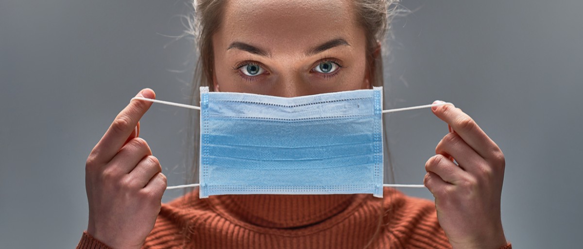 Gesichtsreizung durch die Maske? Die beste Behandlung zu HauseFoto