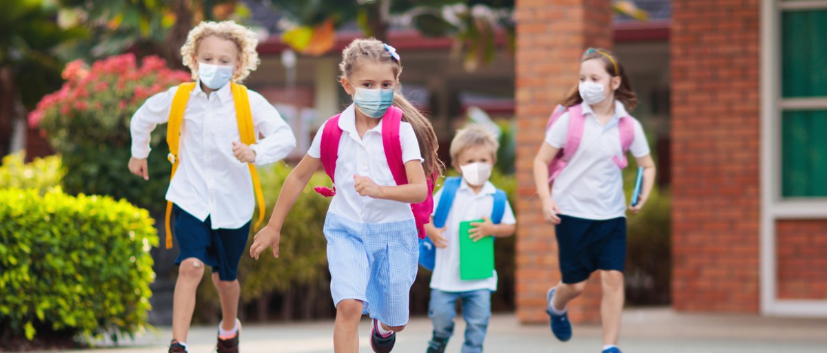 Masque et sport : votre enfant doit-il porter un masque lorsqu'il joue ? photo