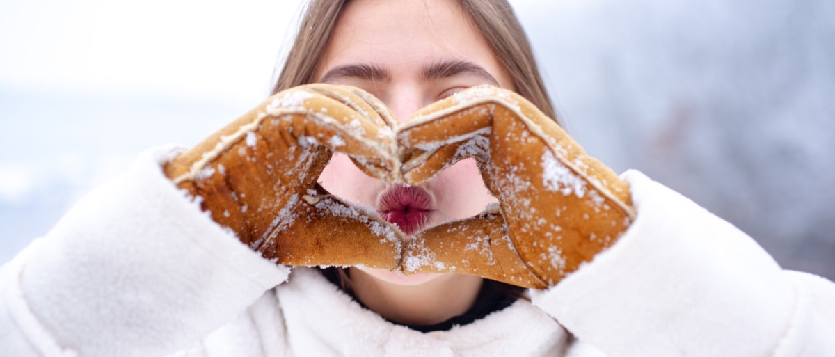 How to have perfect lips in the cold photo