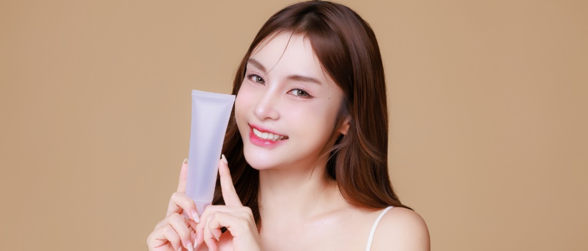 Η κορεάτικη ρουτίνα ομορφιάς, γνωστή και ως Korean Skin Care, βήμα-... Η κορεάτικη ρουτίνα ομορφιάς, γνωστή και ως Korean Skin Care, βήμα-...