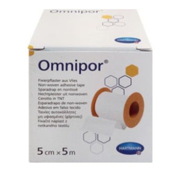 Hartmann Omnipor fixing tapes made of white non-woven material 5cmx5cm 1pc