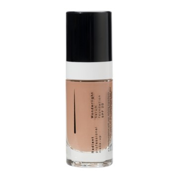 Radiant Wonderlight Serum Foundation 03 Natural Beige SPF20 30ml Radiant Wonderlight Serum Foundation 03 Natural Beige SPF20 30ml