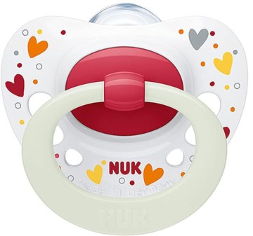 Nuk Signature Silikon-Schnuller Nachtweiß mit Herzen für 18–36 Monate mit Etui, 1 Stück