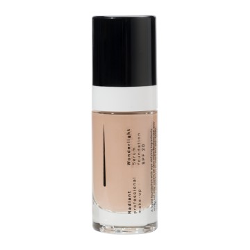 Radiant Wonderlight Serum Foundation 01 Porcelain Beige SPF20 30ml Radiant Wonderlight Serum Foundation 01 Porcelain Beige SPF20 30ml