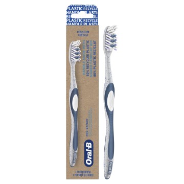 Oral-B Pro Expert Manico in plastica riciclata all'80% Medio Bianco/Blu 1pz