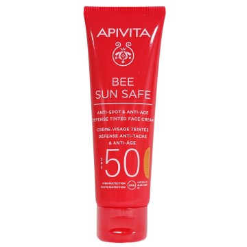 Apivita Bee Sun Safe Anti-Spot & Anti-Age Defense оцветен златен крем за лице SPF50 50 ml